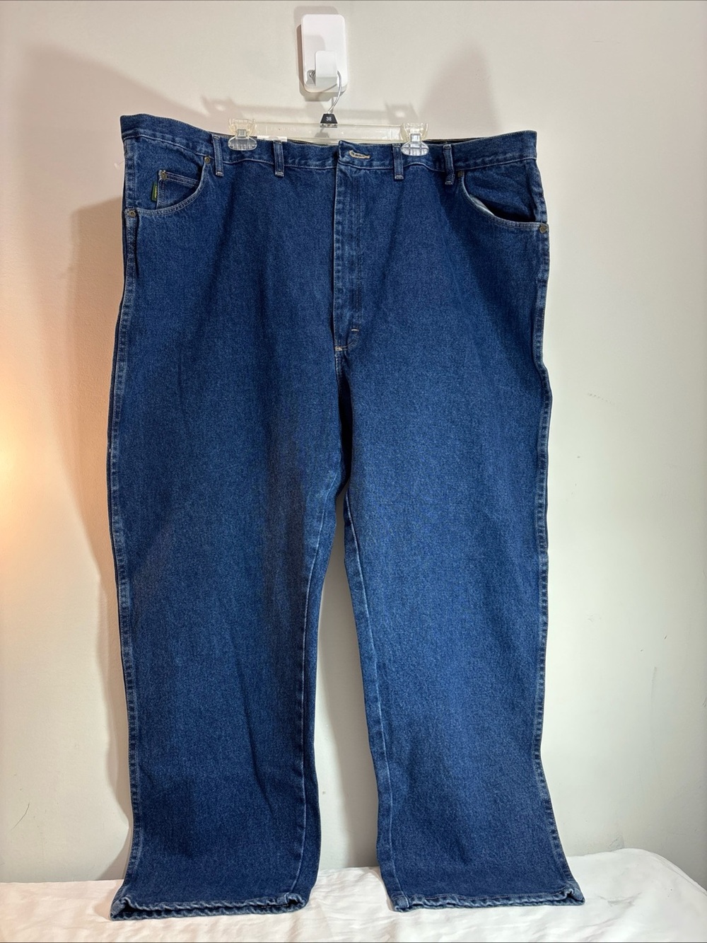 Cabela’s Men's Classic Dark Blue Denim Jeans. J-53